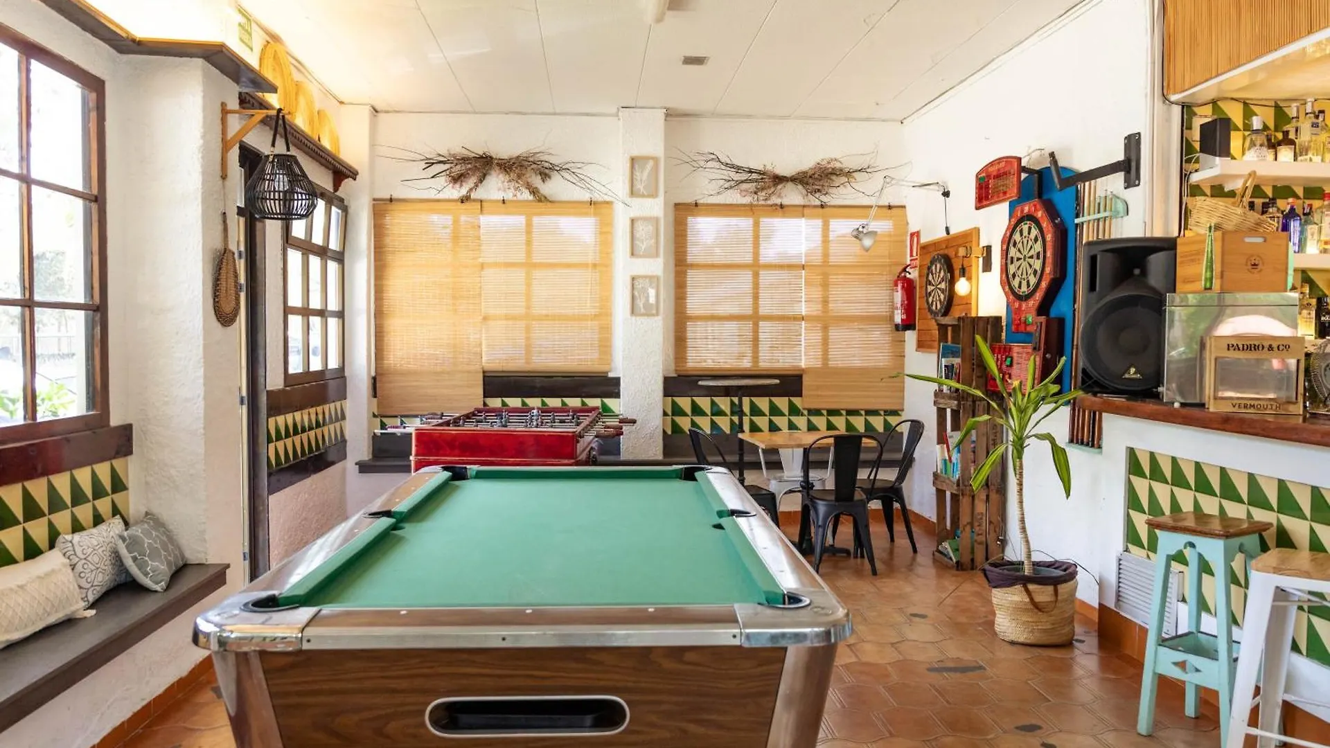 Holacamp Sitges Relax Hotel